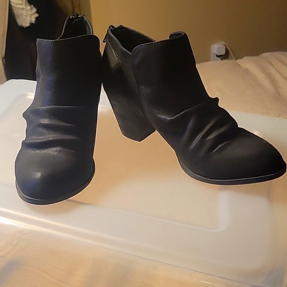 Women's boots